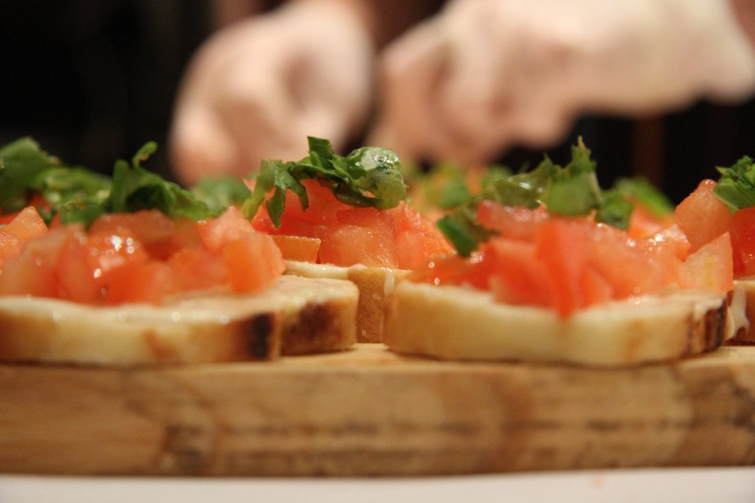 Bruschettas de tomate y albahaca de OTR
